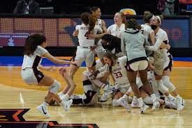 Arizona's akinjo fakes out defender in epic fashion. Nu6kdzzekze9bm