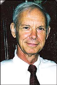 Father of ex-Red Bud policeman demands mayor resign