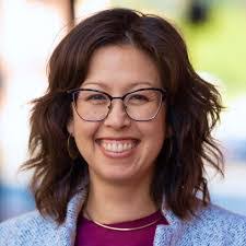 Jocelyn Larkin's Instagram, Twitter & Facebook