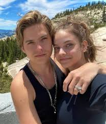 She first appeared in the sports illustrated swimsuit issue in 2016. Barbara Palvin With Boyfriend Dylan Sprouse Celebrities Infoseemedia