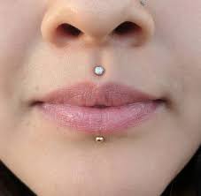 Philtrum Piercing Want This Face Piercings Philtrum Piercing Labret Piercing