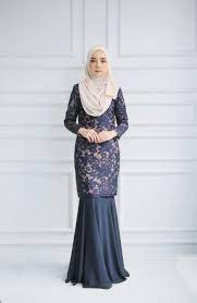 Pasalnya modelnya berkesan mewah dan elegan. 10 Kebaya Duyung Aneka Warna Buat Kondanganmu Di 2020 Ini Bikin Efek Langsing