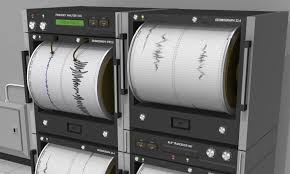 Yaklaşık 2000 yıllık tarihi olan sismograf, tehlikeli fay hatlarını yeni bir gözle görmemizi, fayların nasıl hareket edip, enerji saldığına dair cevaplar bulmamıza olanak sağlamaktadır. Sismograf Nedir Ne Ise Yarar Nasil Calisir Techworm