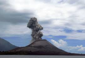 Salah satu erupsi gunung berapi terbesar di dunia juga terjadi di dunia, yaitu erupsi gunung tambora pada 1815, yang berdampak pada iklim di eropa tahun 1916. Ini 4 Negara Dengan Gunung Berapi Terbanyak Di Dunia Salah Satunya Indonesia Semua Halaman Bobo