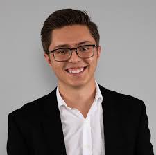 Paul Delisser's Instagram, Twitter & Facebook