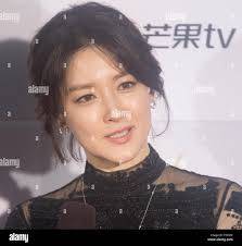 Lee young hi-res stock photography and images