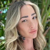 Claire Lutz's Instagram, Twitter & Facebook