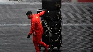 Complice il fuso orario, attenzione agli orari per non perdere lo spegnimento dei per vederla in diretta serve l'abbonamento a sky: F1 Oggi In Tv Orari Gp Nurburgring Dove Vedere Tutto In Diretta E In Chiaro Sky E Tv8
