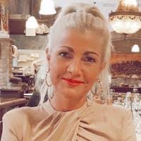 Roseanna Ebert's Instagram, Twitter & Facebook