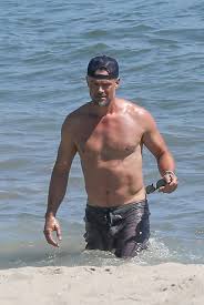 He told ellen about how he is as a parent, as well as his wife, fergie! Josh Duhamel Shirtless Actor Shows Off Amazing Abs At The Beach Hollywood Life