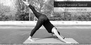 Wenn dir „sommersonnenwende gefällt, gefallen dir vielleicht auch diese ideen. Surya Namaskar Special Zur Sommersonnenwende Prana Schmiede Yoga Mehr