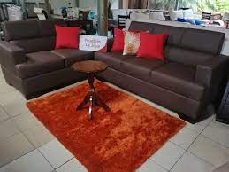 Elegante sofá seccional, finamente tapizado en microsuede americano. Juego De Sala Moderno Lineal Muebleria La Joya Facebook