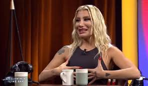 İrem Derici Vücudunda en sevdiğin yerin? sorusuna verdiği yanıt stüdyoyu  kırdı geçirdi