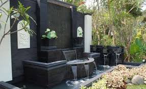 Posisinya bisa disesuaikan desain kolam. 44 Model Kolam Ikan Depan Rumah Minimalis Terbaru Yang Simpel Calonarsitek Com