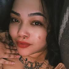 Latanya Dinese Gerald-Ruffin (@ladyruffin) er Í BEINNI