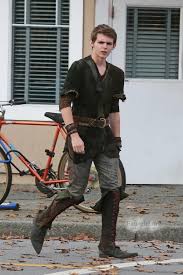 Pin By Aliya Boschman On Rumplestiltskin Ouat Robbie Kay Peter Pan Peter Pan Peter Pan Costume Kids