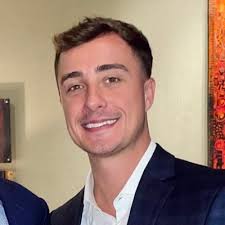 Michael Molinaro (@MeMolinaro)