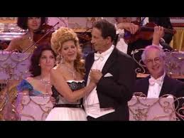 Andre Rieu Amigos Para Siempre Friends For Life Youtube Andre Rieu Music Performance Andre Leon Marie Nicolas Rieu