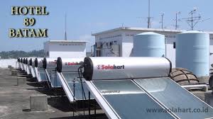 Hal tersebut membuat pemanas air dari tenaga surya sangat cocok sekali dimiliki masyarakat indonesia. Solahart Pionir Pemanas Air Tenaga Surya Youtube