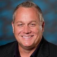 Andrew Knipfer's Instagram, Twitter & Facebook