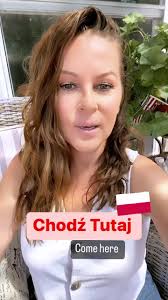 🇵🇱 “ Come here “ in Polish language 🇵🇱 , #polishlanguage #polishwords  #poland #speakpolish #learnpolish #polska #wraaw #krakow #visitpoland