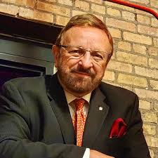 Singer to perform national anthem at NASCAR Chicago race