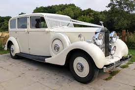 There are simply too many people who neglect to do this and end up being disappointed on their wedding day. Wedding Cars Essex Classic Vintage Weddings Car Hire In Essex