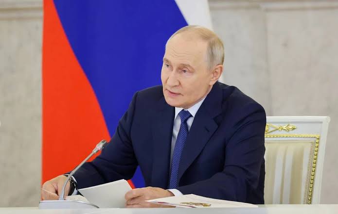 Tổng thống Putin kêu gọi khởi động chu kỳ đầu tư mới để thúc đẩy kinh