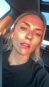 Katie Eason's Instagram, Twitter & Facebook