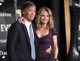 Kelley and michelle pfeiffer aren't done with the pacific palisades. Michelle Pfeiffer And David E Kelley Buy 22 Million Estate In La Celebrity Net Worth