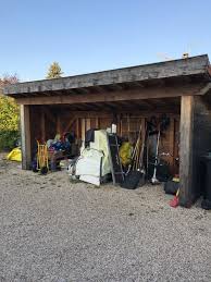 De l'abri traditionnel en bois à la cabane enfant, ou la gamme moderne des abris métal biohort. Fermeture Abri De Jardin Avec Portes Coulissantes Linternaute Com