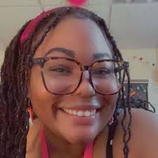 Marisa Sullivan (@sulllivan34)