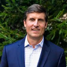 Joe Phoenix of Givinga: 5 Things I Wish Someone Told Me Before I Became a  C-Suite Executive