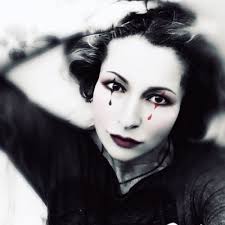 Mandy Vance (@Kiri012)