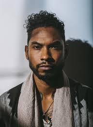 Black American Singers Male 2019 Pin By Kenzie Jorgensen On 04 Photography Male Portrait Miguel Singer Mixed Race Celebrities