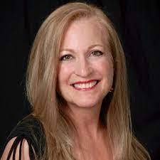 Nicole Gentry's Instagram, Twitter & Facebook