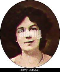 Ellen Butt's Instagram, Twitter & Facebook