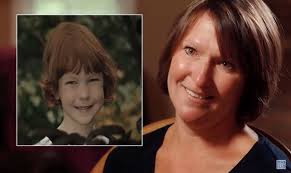 Mãe que perdeu filha em tiroteio em escola testemunha consolo divino: “Ela  é de Deus!”