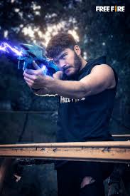 Grab weapons to do others in and supplies to bolster your chances of survival. Gwq Z8rzwkq3em