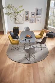 Daher die überlegung eines teppichs unter dem esstisch. Abgepasste Teppiche Im Wunschmass Sappl Wohnkultur