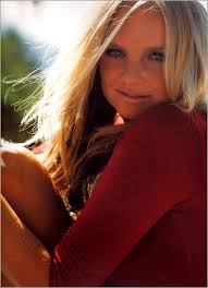 It was released on 9 february 2004 by 19 recordings. Free Me Theqhblend