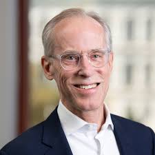 Lee Ogburn's Instagram, Twitter & Facebook