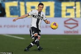 ⚽ italian football player 📍born in legnano, 2 december 1989 management 👉 @starsonfield agent 👉 @tmpsoccer_official. Inter Milan Confirm Signing Of Former Manchester United Flop Matteo Darmian On A Season Long Loan From Parma With A 1 8m Obligation To Buy