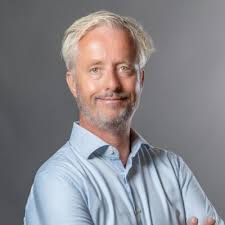 Tot mijn grote vreugde heeft de Faculteit der Rechtsgeleerdheid van de  Universiteit van Amsterdam mij (opnieuw) aangesteld als seniordocent Straf-  en Strafprocesrecht.