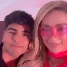 “this space-time continuum is so sexy” love you @parishilton 🥰