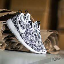 Check spelling or type a new query. En Riesgo Peticionario Mediar Nike Roshe One Print Suerte Volumen Exencion