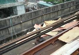 Malaysian were shocked by news of a train collision occurring on the kelana jaya lrt line on monday (24 may) evening. Falling Debris Damages Lrt Kelana Jaya Line Track Service Resumes After Repair Works The Star
