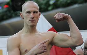 He has held a cruiserweight world championship twice, including the ibf title from 2006 to 2007, and the wbc title from 2010 to 2014. Krzysztof Wlodarczyk Pokonal Robinsona