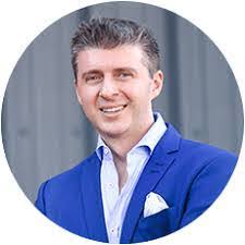 Dan Esslinger's Instagram, Twitter & Facebook