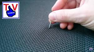 Ob sie ein kunstledersofa reparieren können, welche möglichkeiten es bei bröckelnden und können sie einen dieser schäden an ihrem sofa erkennen, dann hat dies seine lebensdauer leider erreicht. Laufmaschen Reparieren Entfernen Sofa Couch Katze Ladder Run Repair Repairing Cat Youtube